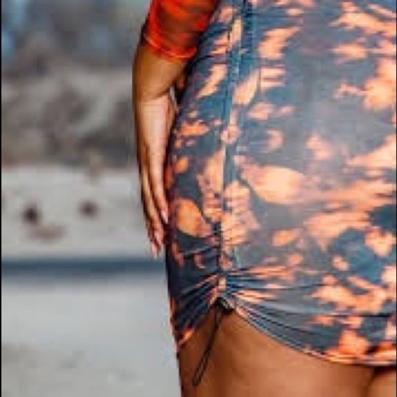 PLT Navy Tie Dye Ruched Side Toggle Mini Skirt - Picture 2 of 9